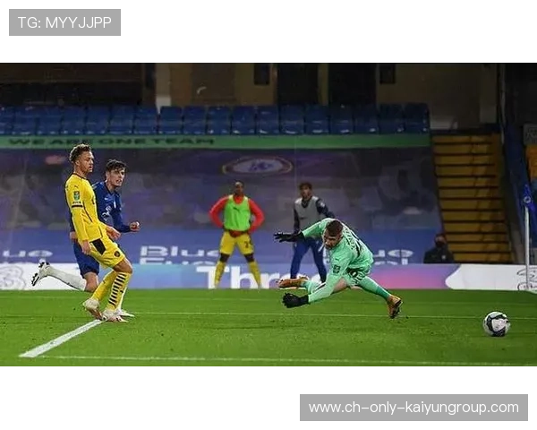 中场抢断后直传形成一对一单刀机会——从场上瞬间到训练路线的全景 中场抢断后直传形成一对一单刀机会——从场上瞬间到训练路线的全景